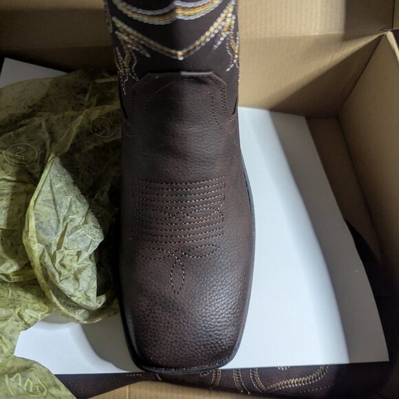 IUV Western Embroidered Mid Calf Pull On Fashion Cowgirl Boots with a Square Toe - Picture 2 of 4